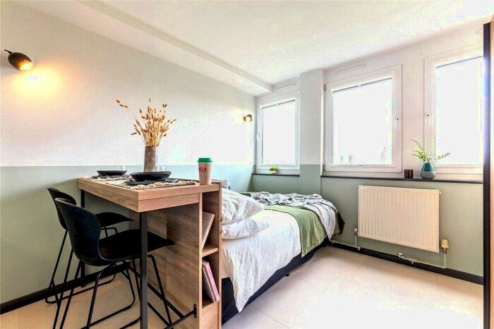 Studio To Rent In Uncle Stockwell, Courland Grove, London, SW8