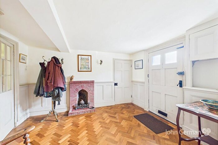 5 Bedroom Semi-Detached House For Sale In Main Street, Yoxall, DE13