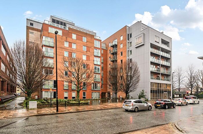 3 Bedroom Flat To Rent In High Street, Southampton, Hampshire, SO14