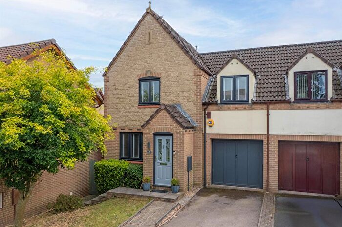 3 Bedroom Semi-Detached House For Sale In King Charles Avenue, Powick, WR2