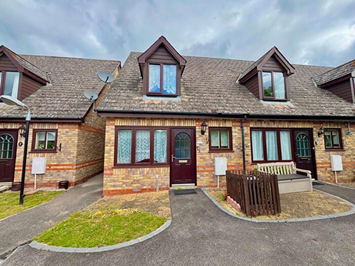 2 Bedroom Cottage For Sale In Ash Grove, Burwell, Cambridge, CB25