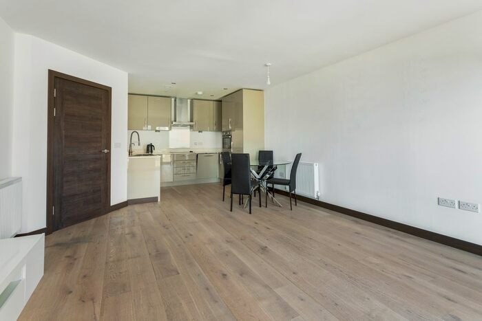 2 Bedroom Flat To Rent In James Smith Court, Dartford, DA1
