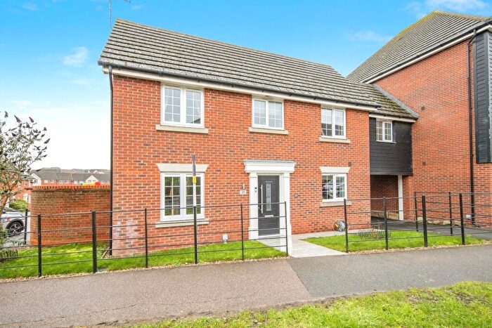 5 Bedroom Link Detached House For Sale In Phoenix Way, Stowmarket, Suffolk, IP14