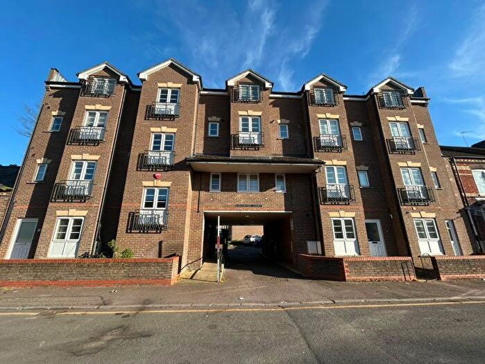 1 Bedroom Apartment To Rent In Kingswood Court, Grove Road, Luton, LU1