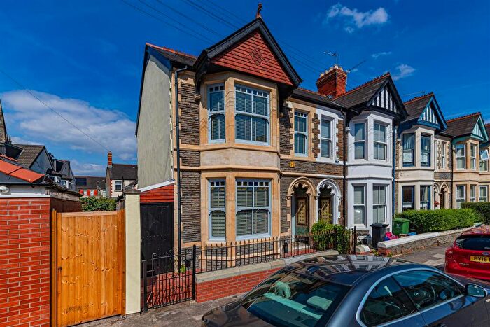 4 Bedroom End Of Terrace House For Sale In Alma Road, Penylan, Cardiff, CF23