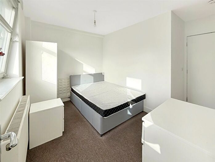 Studio To Rent In Clayponds Lane, Brentford, TW8