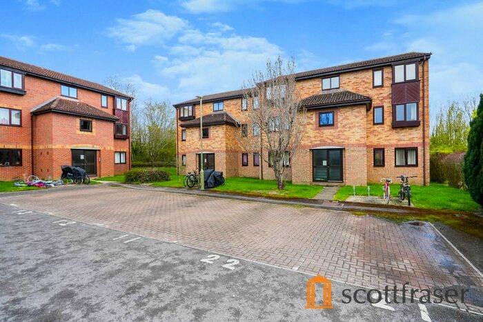 1 Bedroom Flat To Rent In Franklyn Close, Abingdon, OX14