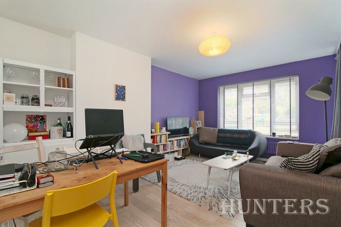 2 Bedroom Flat To Rent In Crawford Road, London, SE5