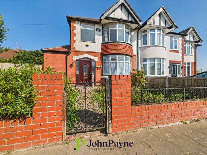 3 Bedroom Semi-Detached House To Rent In Ulverscroft Road, Cheylesmore, Coventry, CV3