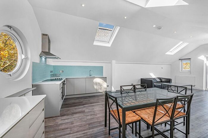 3 Bedroom Flat To Rent In Fortune Green Road, West Hampstead, NW6