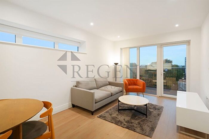 1 Bedroom Flat To Rent In Bogart House, Filmworks Walk, W5