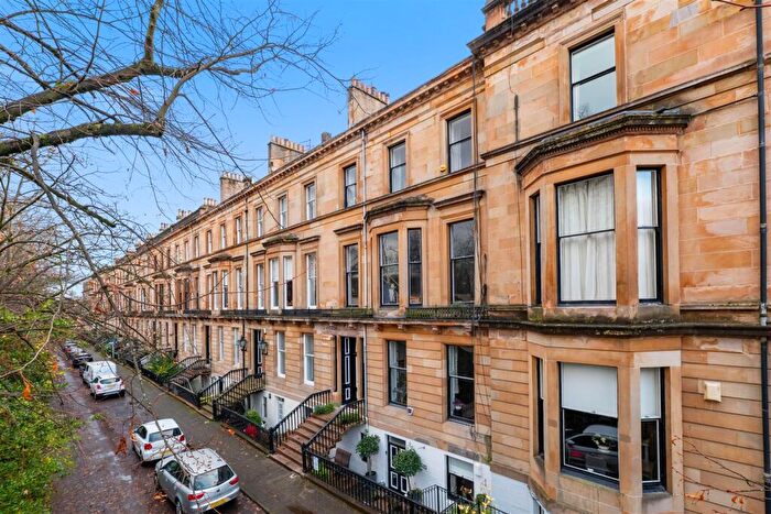 2 Bedroom Flat For Sale In / Crown Gardens, Dowanhill, G12