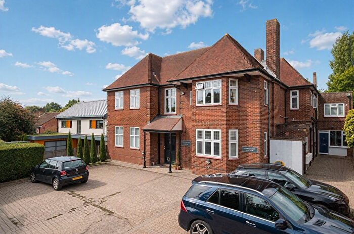 2 Bedroom Flat For Sale In Westbury Road, Bromley, Kent, BR1