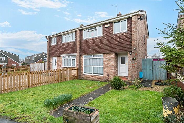 3 Bedroom Semi-Detached House For Sale In Denleigh Close, Bristol, BS14