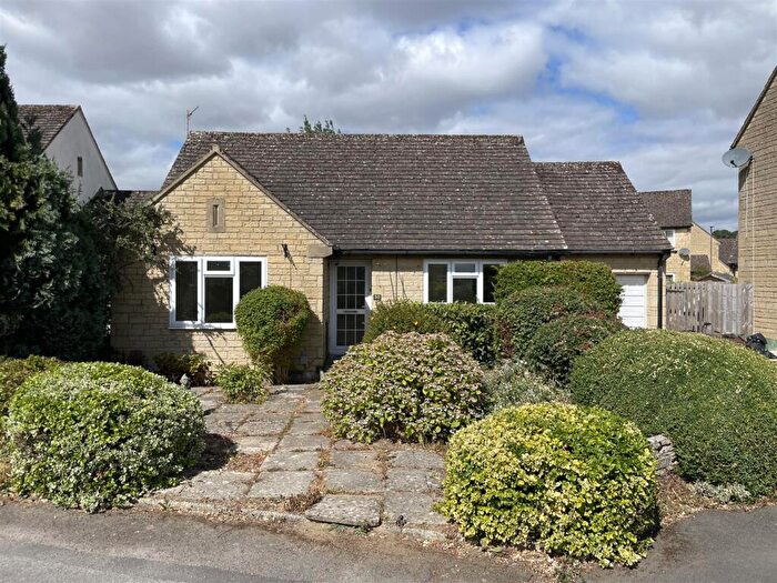 2 Bedroom Detached Bungalow For Sale In Park Farm, Bourton-On-The-Water, Cheltenham, GL54