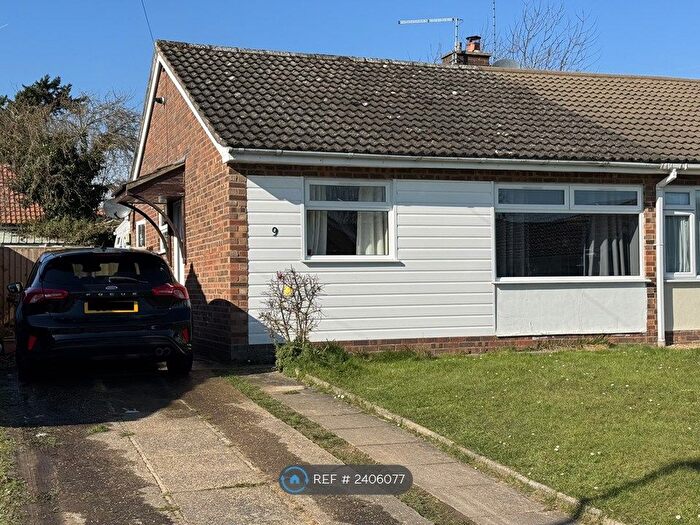 2 Bedroom Bungalow To Rent In Brecklands Road, Brundall, Norwich, NR13