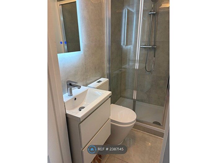 Studio To Rent In Colet Gardens, London, W14