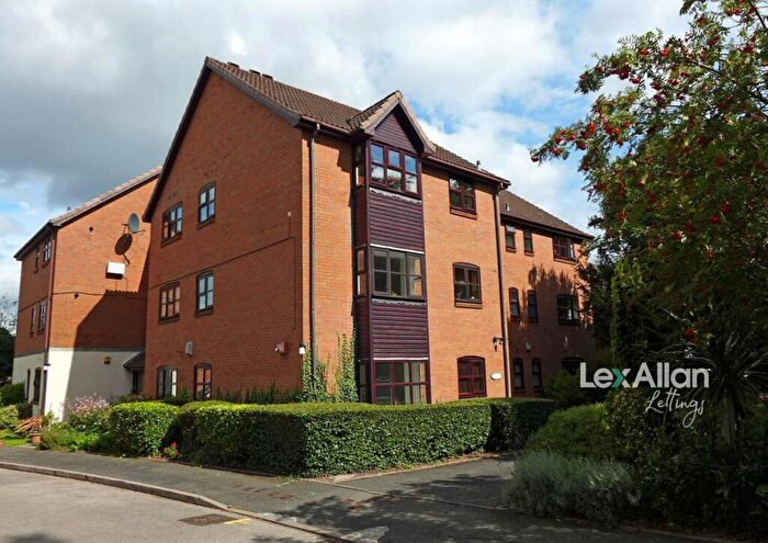 2 Bedroom Flat To Rent In Redlake Road, Pedmore, DY9