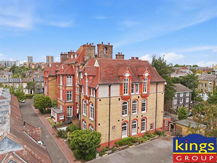 4 Bedroom Penthouse For Sale In Lansdowne Drive, London, E8