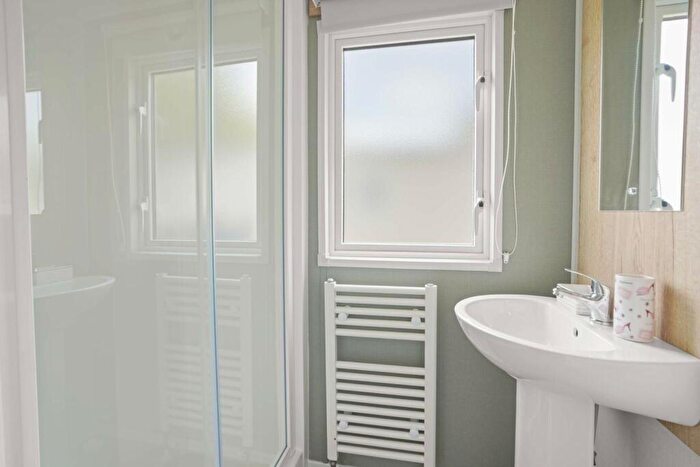 3 Bedroom Caravan For Sale In Willerby Midhurst, Broadland Sands Holiday Park, Coast Road, Lowestoft, Suffolk, NR32