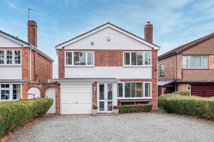 3 Bedroom Detached House For Sale In Shutt Lane, Earlswood, B94