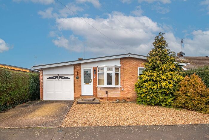 2 Bedroom Detached Bungalow For Sale In Nene Road, Burton Latimer, Kettering, NN15