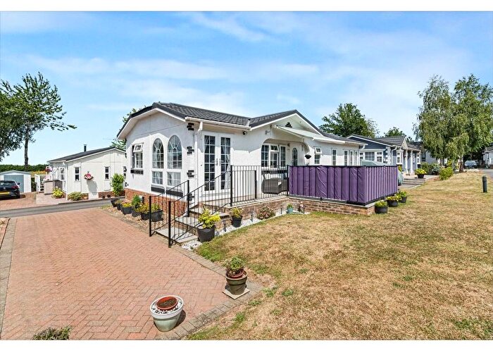 3 Bedroom Bungalow For Sale In Labour In Vain Road, Four Seasons Park, Sevenoaks, Kent, TN15
