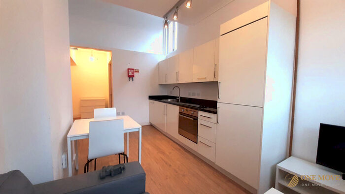 Studio To Rent In Town Hall, Salford, M3