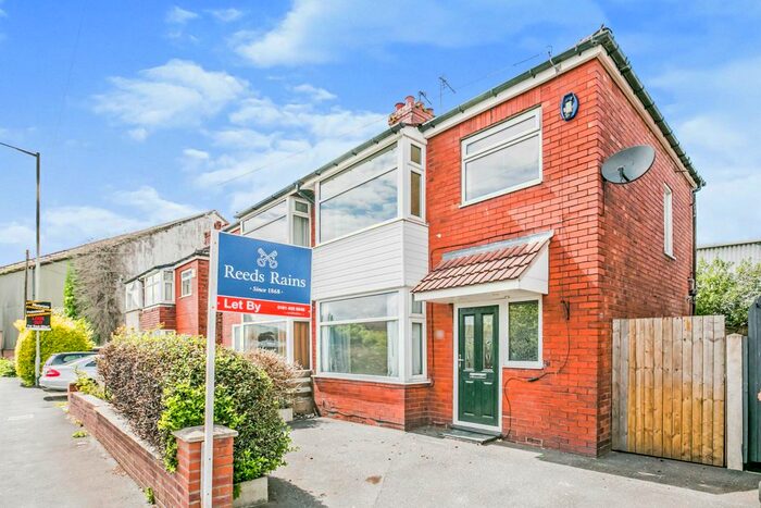 3 Bedroom Semi-Detached House To Rent In Greg Street, Stockport, Greater Manchester, SK5