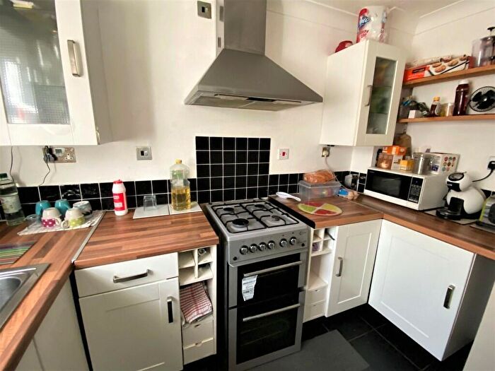 2 Bedroom Flat To Rent In Waterhouse Drive, Cardiff(City), CF11