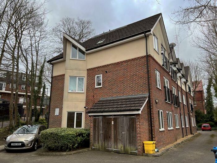 2 Bedroom Flat To Rent In St. Lukes Road, Whyteleafe, CR3