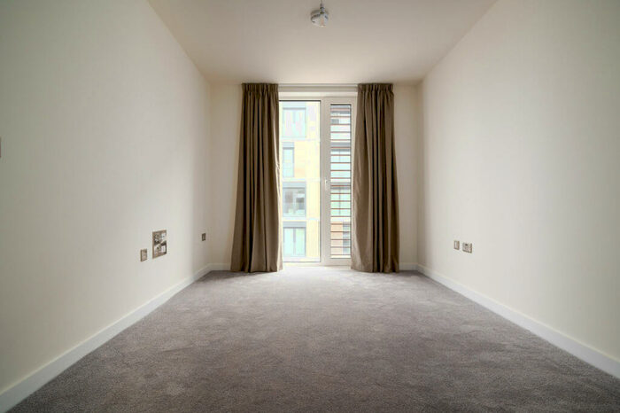 3 Bedroom Flat To Rent In The Kell, Gillingham Gate Road, Gillingham, ME4