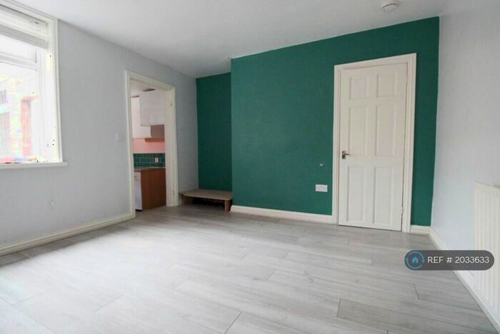 2 Bedroom Flat To Rent In Ridley Gardens, Swalwell, Newcastle Upon Tyne, NE16