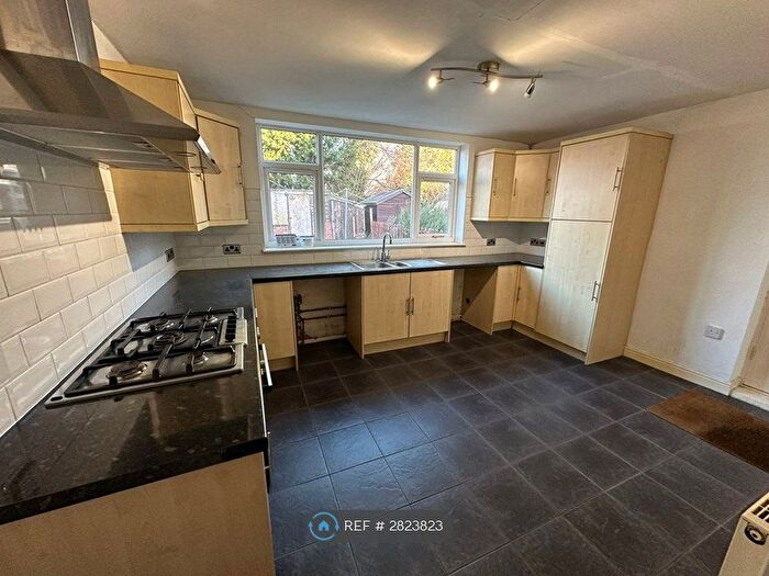 2 Bedroom Semi Detached House To Rent In Handsworth Avenue, Sheffield, S9