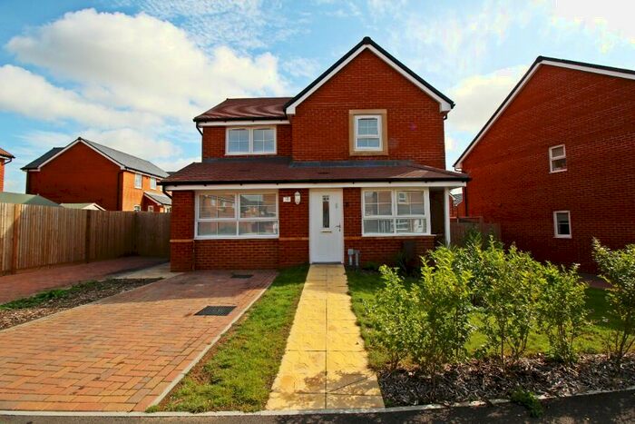 3 Bedroom Detached House To Rent In Clark Drive, PO18