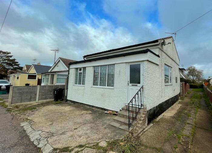2 Bedroom House To Rent In Meadow Way, Jaywick, Clacton-on-sea, CO15