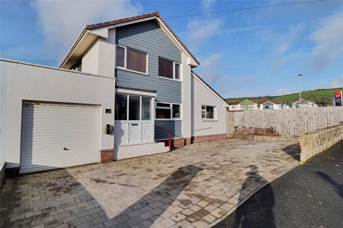 4 Bedroom Link Detached House For Sale In Quantocks, Braunton, Devon, EX33