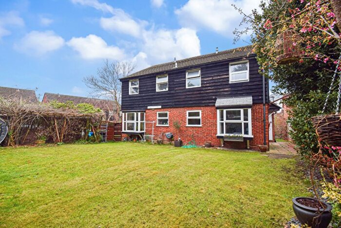 1 Bedroom Detached House For Sale In Chiltern Road, Burnham, Buckinghamshire, SL1