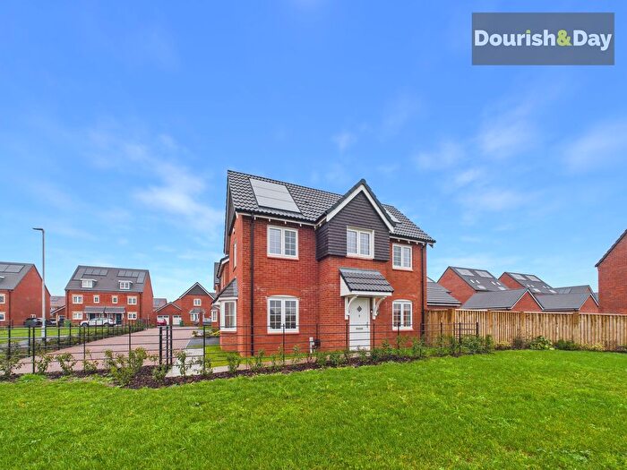 3 Bedroom Detached House For Sale In Hornbeam Way, Stafford, ST17