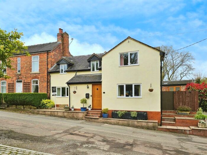 3 Bedroom Link Detached House For Sale In Main Street, Burnaston, Derby, DE65