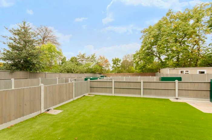 1 Bedroom Flat To Rent In Selsdon Road, Wanstead, London, E11