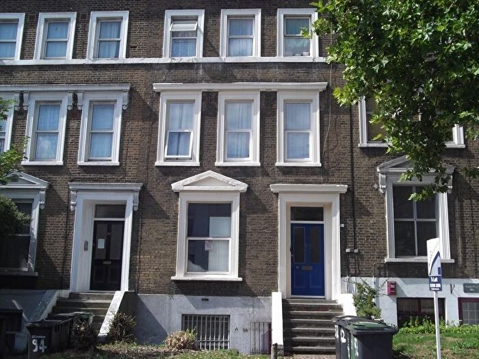 2 Bedroom Flat To Rent In Lewisham Way, New Cross, London, SE14