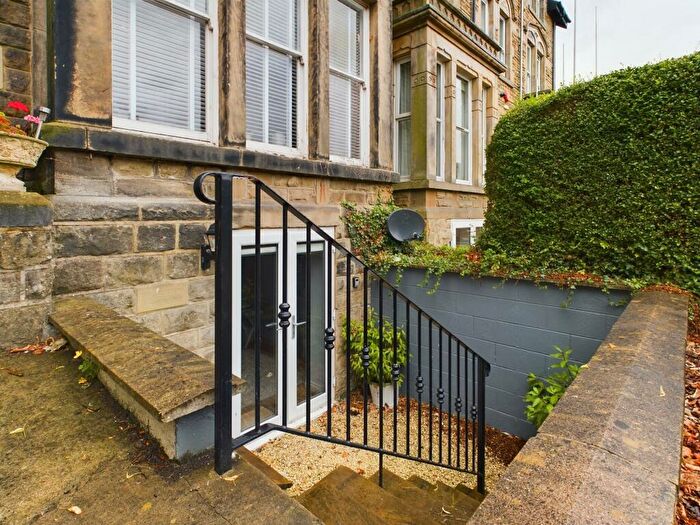 2 Bedroom Flat To Rent In Kings Road, Harrogate, HG1
