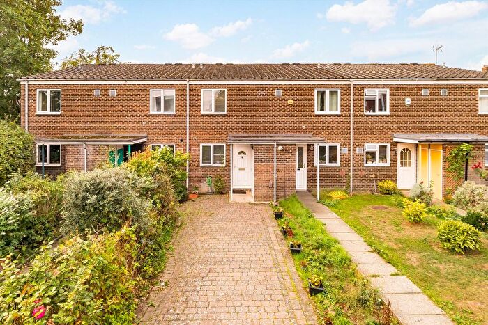 3 Bedroom Property For Sale In Deepwell Close, Isleworth, TW7