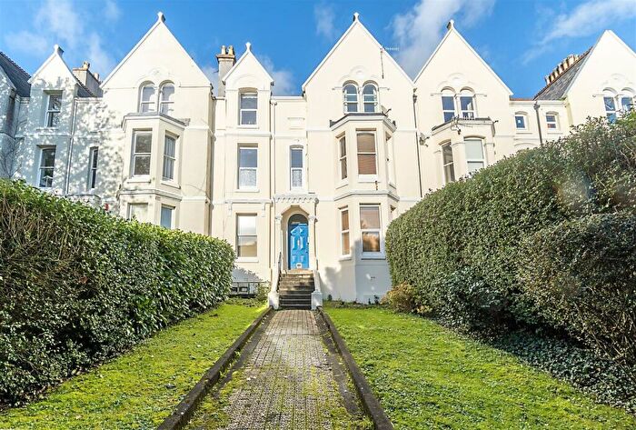 1 Bedroom Flat To Rent In Connaught Avenue, Mutley, Plymouth, PL4