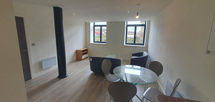 2 Bedroom Apartment To Rent In Conditioning House, Bradford, BD1