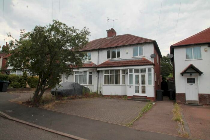 3 Bedroom Semi-Detached House To Rent In Wentworth Park Avenue, Harborne, Birmingham, B17