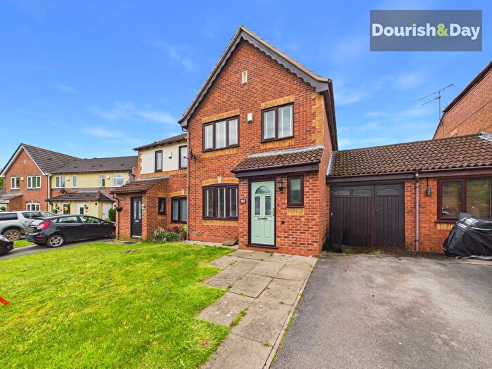 3 Bedroom Semi Detached House For Sale In Speedwell Rise, Doxey, Stafford, ST16