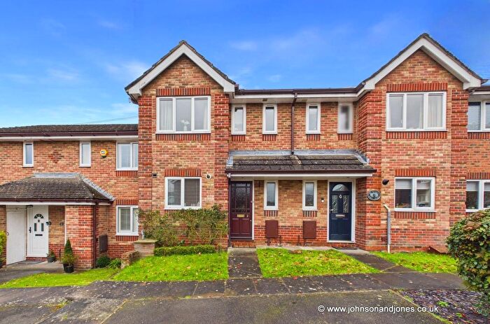 3 Bedroom Terraced House For Sale In Crown Rise, Chertsey, KT16