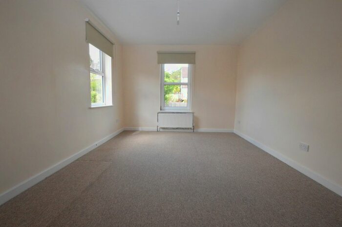 1 Bedroom Flat To Rent In Brighton Road, South Croydon, CR2